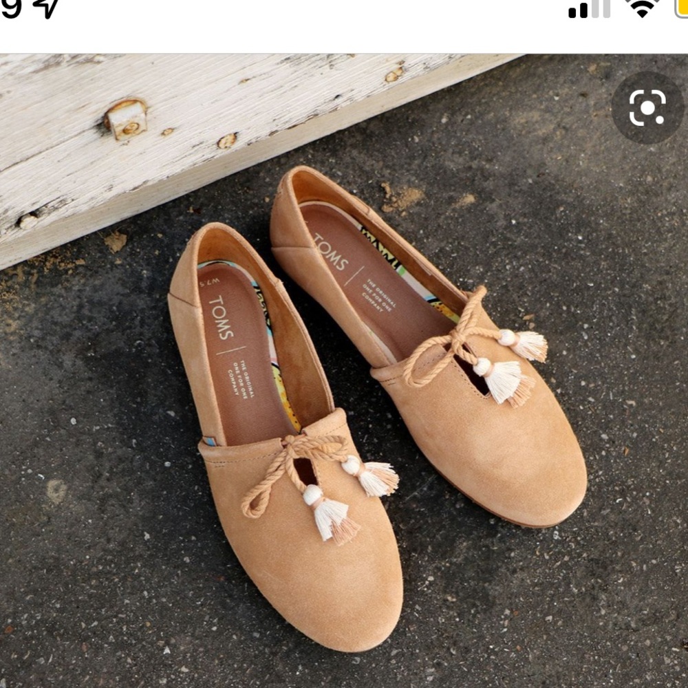 🌸Toms Kelli Slip Ons